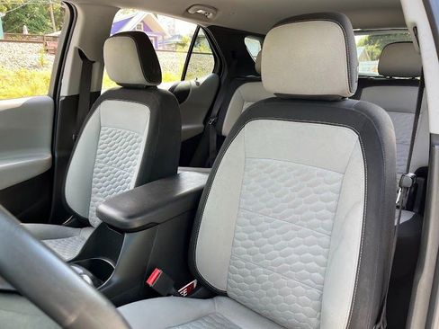Used 2020 Chevrolet Equinox LS FWD image 9