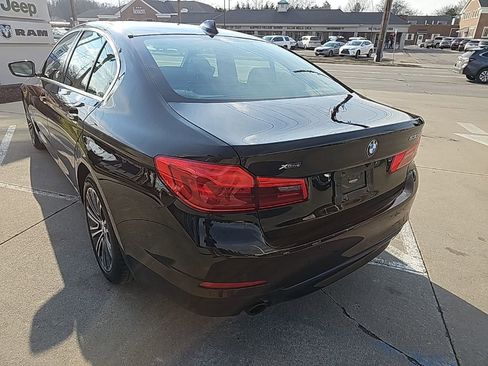 Used 2018 BMW 530i xDrive w/ Premium Package image 11