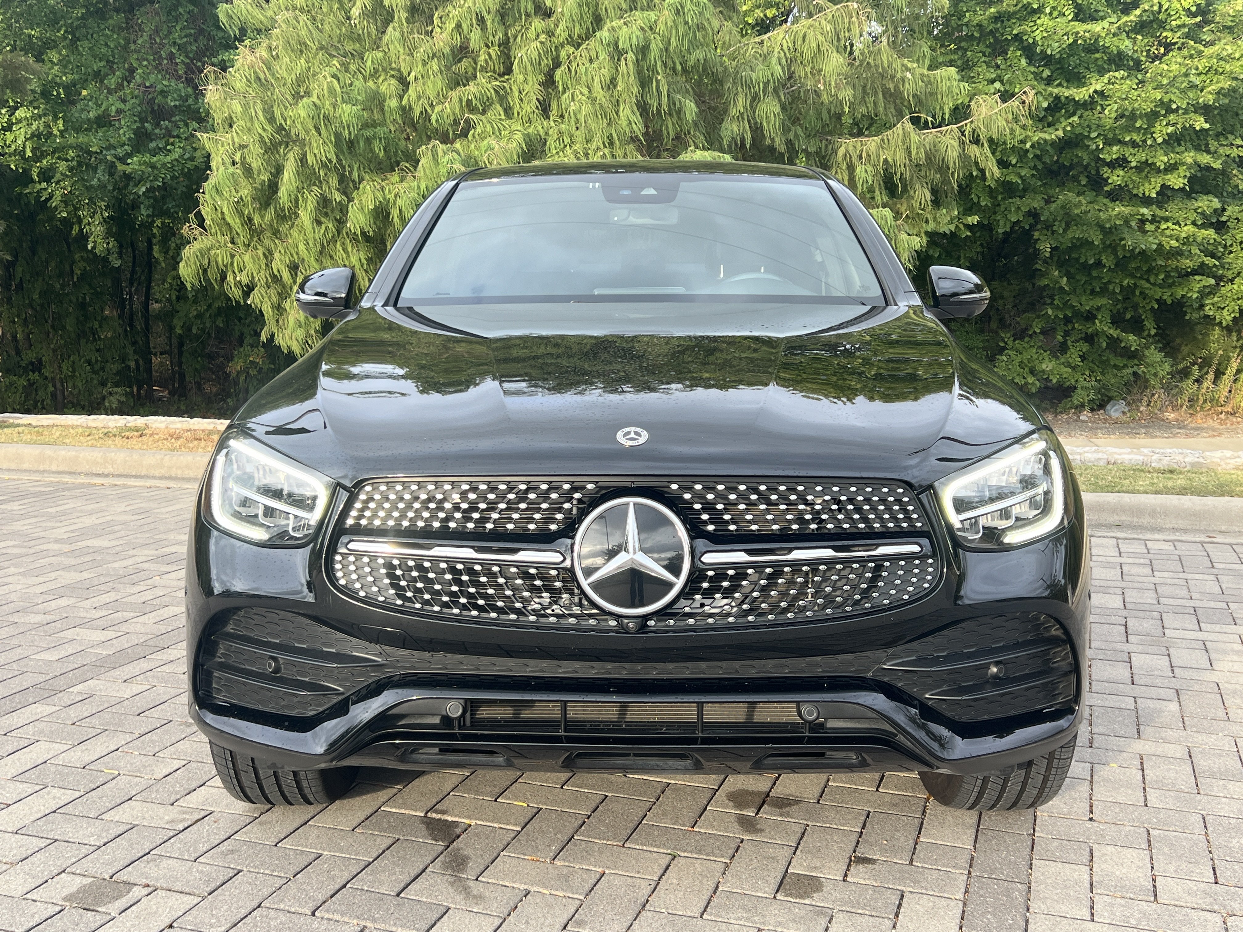 Used 2023 Mercedes-Benz GLC 300 4MATIC Coupe w/ AMG Line image 3