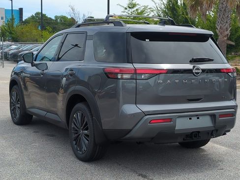 New 2026 Nissan Pathfinder SL w/ SL Premium Package FWD image 6