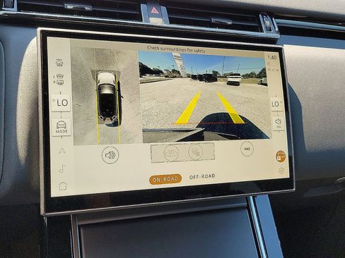 New 2025 Land Rover Range Rover Velar Dynamic SE image 21