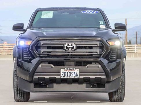 Used 2024 Toyota Tacoma SR image 4