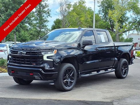 Used 2025 Chevrolet Silverado 1500 LT Trail Boss w/ Convenience Package II AWD/4WD image 3