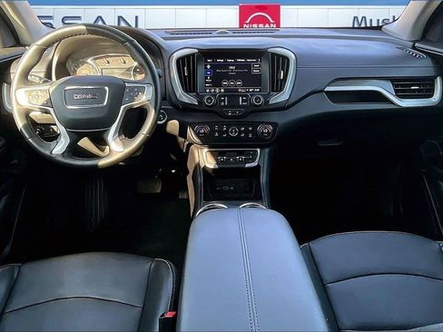 Used 2024 GMC Terrain SLT AWD/4WD image 7