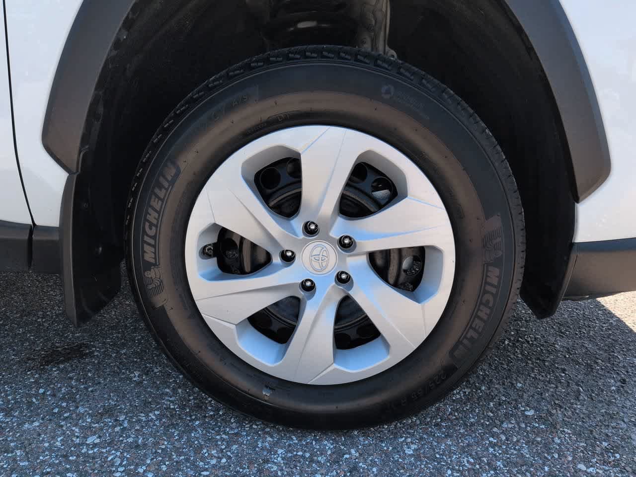 Used 2025 Toyota RAV4 LE FWD image 11