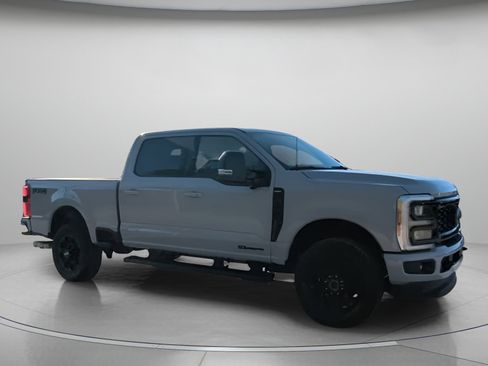 New 2026 Ford F250 Lariat w/ Black Appearance Package image 38