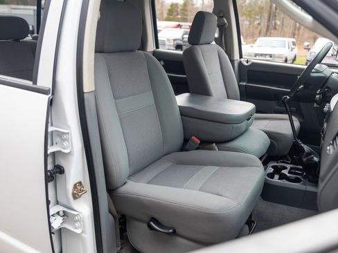 Used 2007 Dodge Ram 3500 Truck SLT image 33