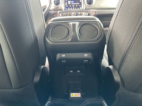 Used 2021 Jeep Wrangler Unlimited Sahara w/ Uconnect 4C Nav & Sound Group AWD/4WD image 30