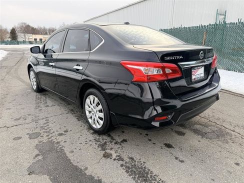 Used 2016 Nissan Sentra SV w/ Driver's Assist Package image 9