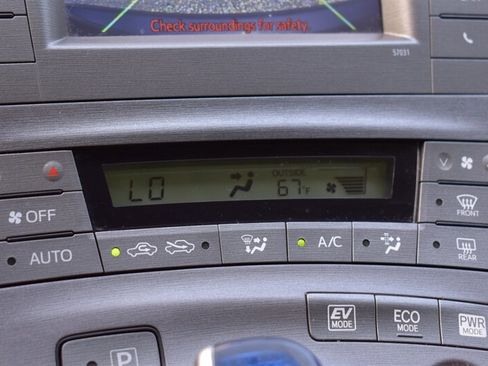 Used 2013 Toyota Prius Two FWD image 23