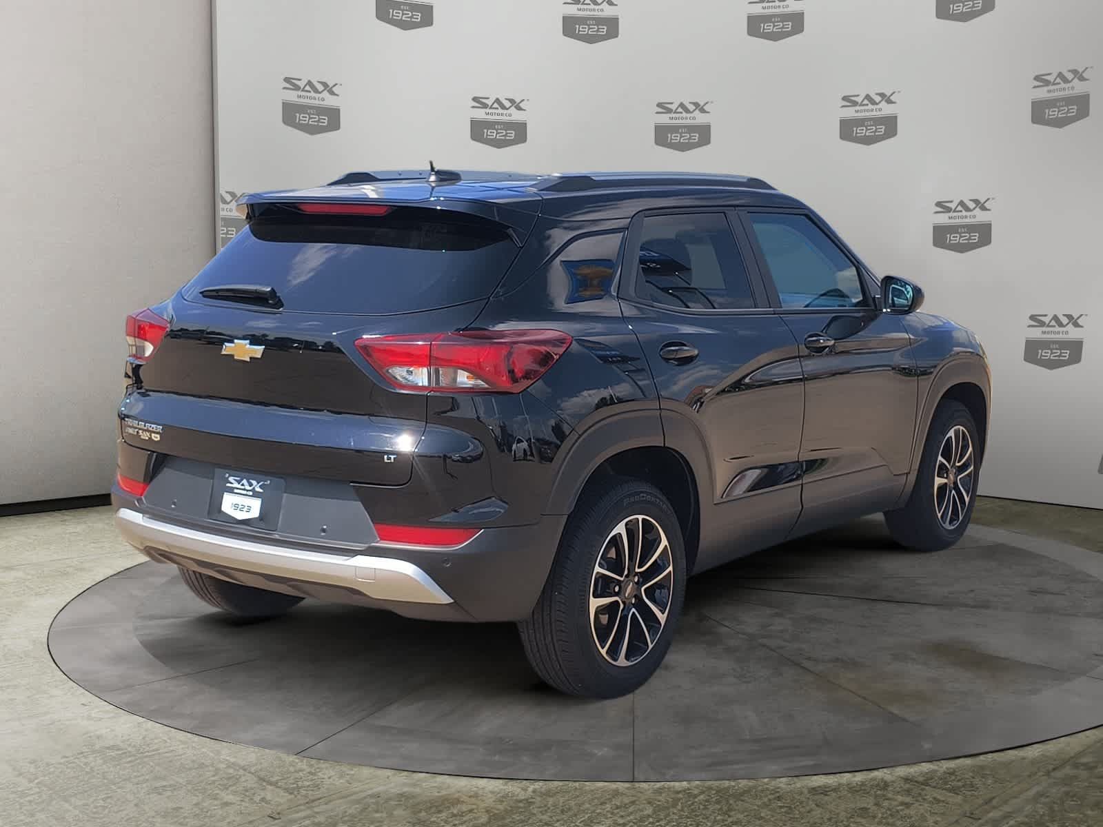 Used 2025 Chevrolet TrailBlazer LT w/ Driver Confidence Package AWD/4WD image 5
