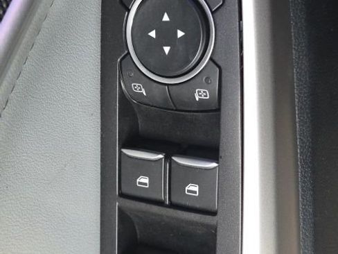 Used 2022 Ford Explorer XLT w/ Equipment Group 202A image 25