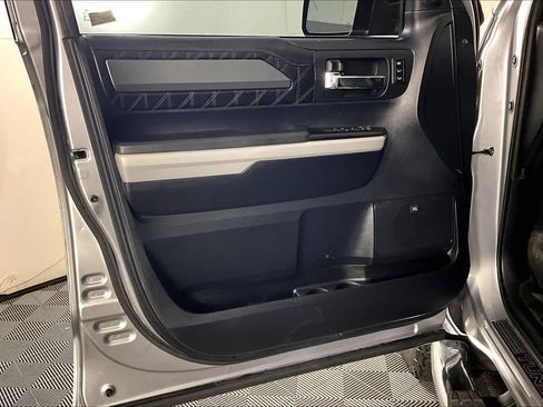 Used 2018 Toyota Tundra Platinum image 21