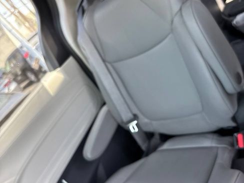 Used 2023 Toyota Sienna XLE w/ XLE Plus Package FWD image 15