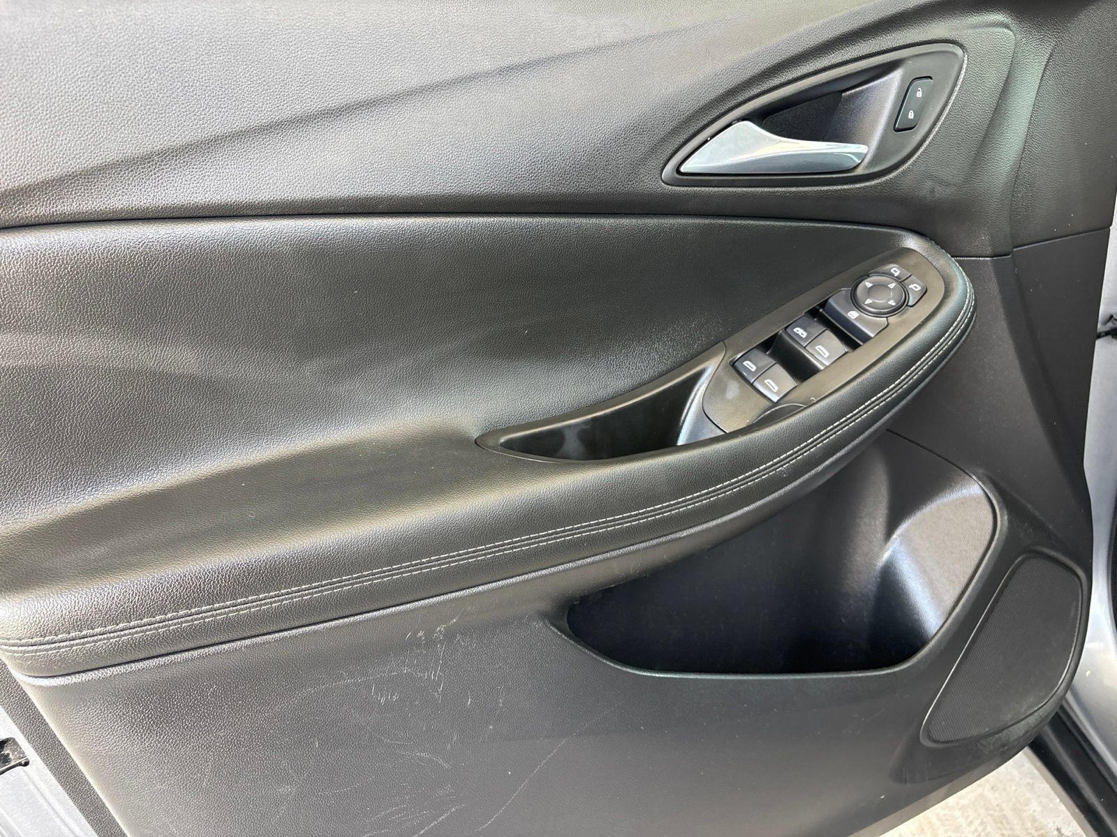 Used 2022 Buick Encore GX Select FWD image 10