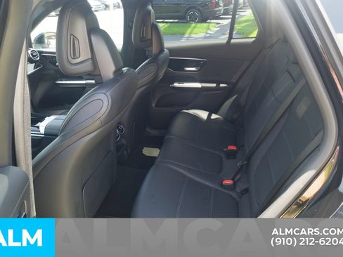 Used 2024 Mercedes-Benz GLC 300 4MATIC image 19