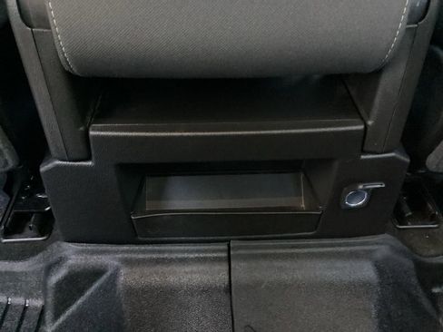 Used 2017 Chevrolet Silverado 1500 LT w/ LT Convenience Package image 41