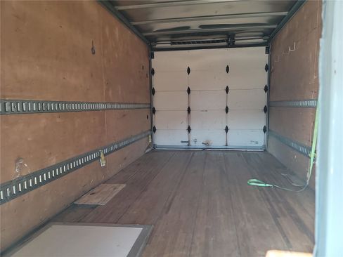 Used 2016 Ford E-350 and Econoline 350 Super Duty image 10