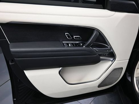 Used 2024 Land Rover Range Rover Autobiography AWD/4WD image 17