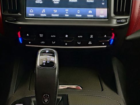 Used 2023 Maserati Levante Modena image 13