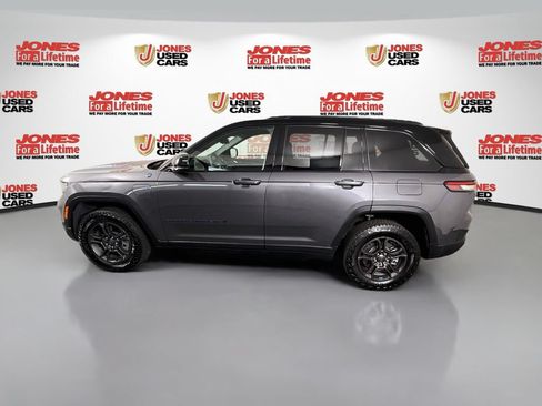 Used 2024 Jeep Grand Cherokee Trailhawk w/ Luxury Tech Group III AWD/4WD image 15