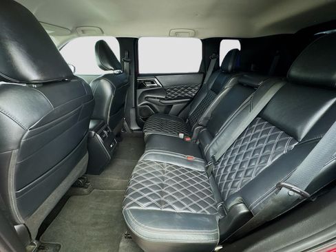Used 2022 Mitsubishi Outlander SEL FWD image 15