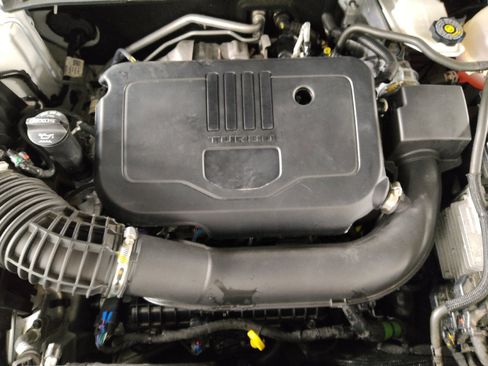 Used 2024 Chevrolet Blazer LT w/ Convenience Package FWD image 30