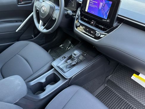 New 2026 Toyota Corolla Cross LE w/ Moonroof Package FWD image 16