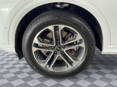 Used 2025 Audi Q5 Premium w/ Convenience Package AWD/4WD image 13