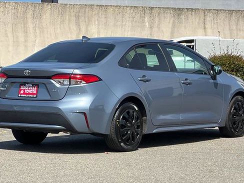 Certified 2022 Toyota Corolla LE image 2