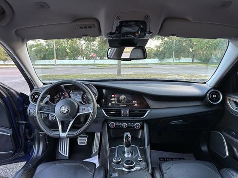 Used 2017 Alfa Romeo Giulia Ti w/ TI 19" Sport Package image 30