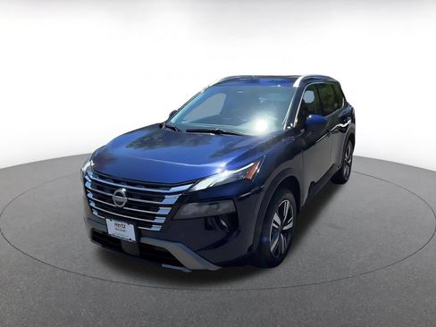 Used 2026 Nissan Rogue SL AWD/4WD image 7