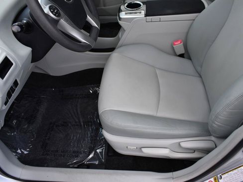 Used 2012 Toyota Prius V Five FWD image 26