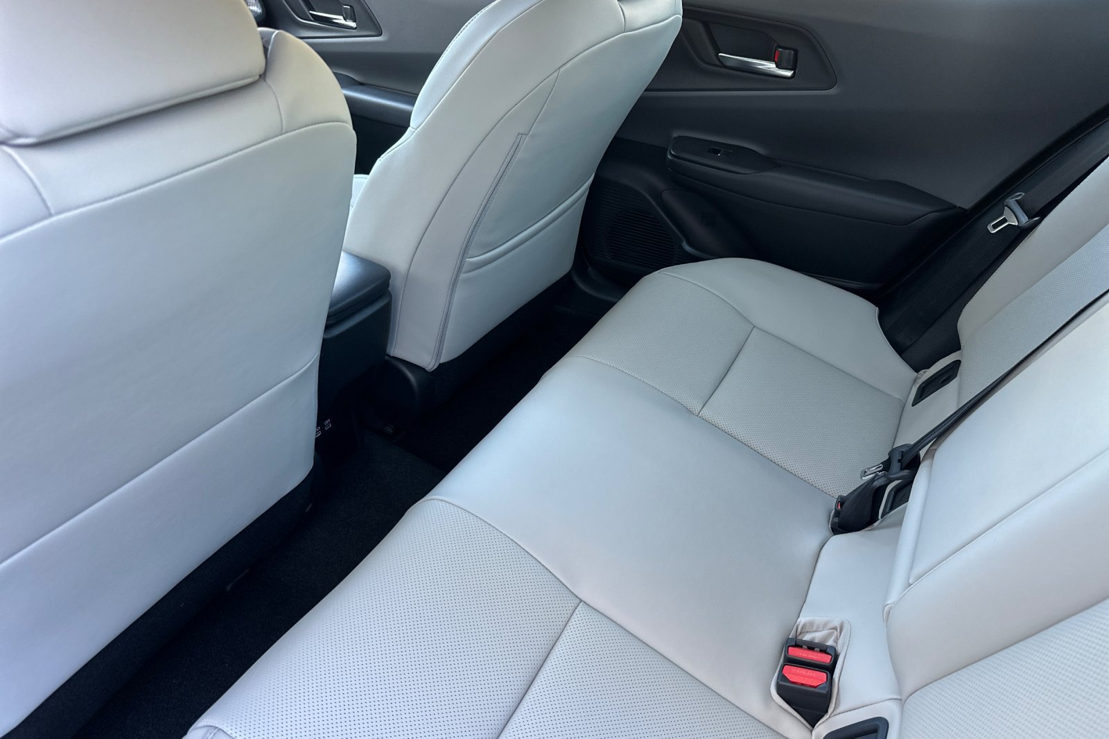 New 2027 Toyota Prius Limited AWD/4WD image 13