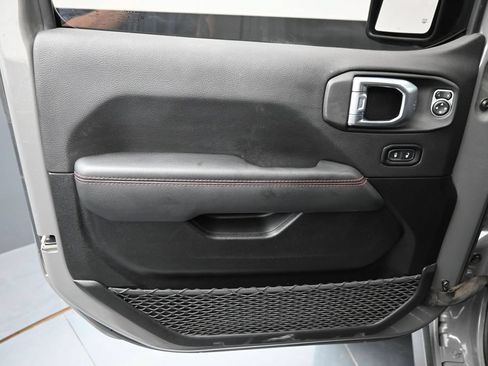 Used 2022 Jeep Gladiator Rubicon w/ LED Lighting Group AWD/4WD image 19