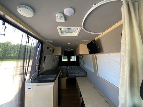 Used 2023 Mercedes-Benz Sprinter 3500 image 25