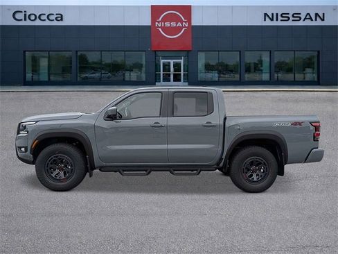 New 2026 Nissan Frontier PRO-4X w/ Pro-4x Convenience Package image 2