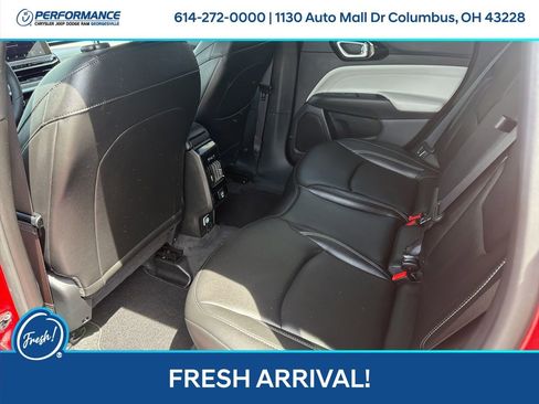 Used 2025 Jeep Compass Limited AWD/4WD image 13