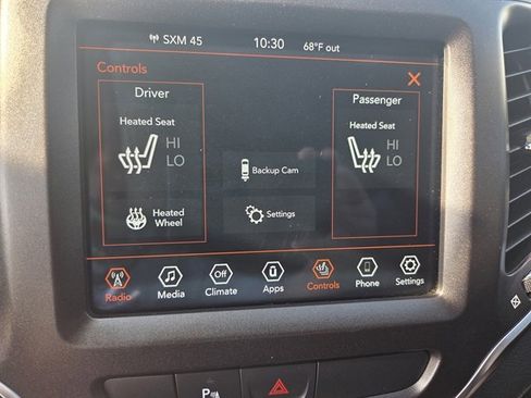 Used 2020 Jeep Cherokee Trailhawk w/ Cold Weather Group image 10