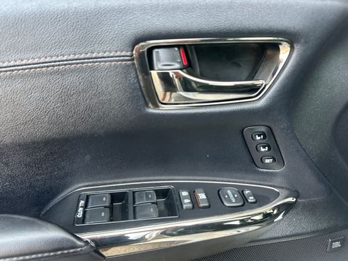 Used 2016 Toyota Avalon Limited w/ Protection Package FWD image 12