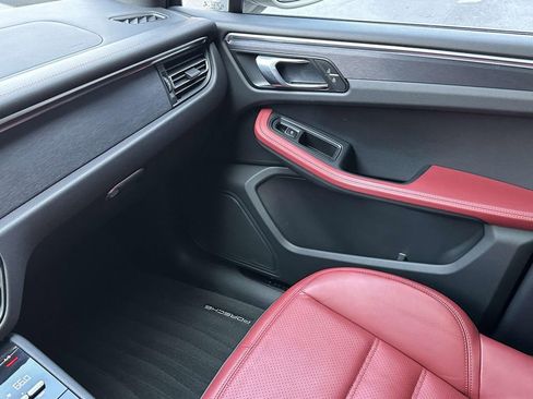 Used 2023 Porsche Macan GTS image 29