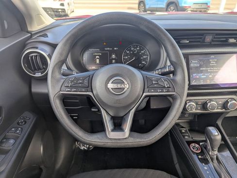 Used 2024 Nissan Kicks SV image 12