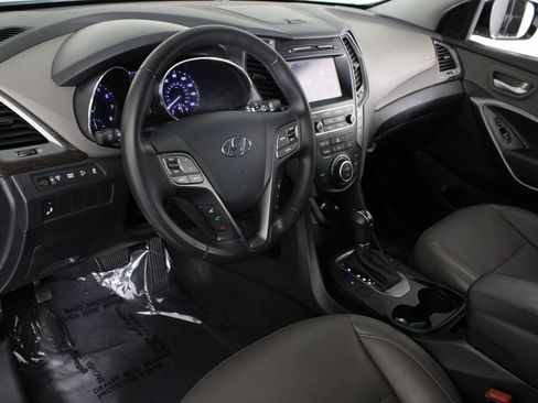 Used 2017 Hyundai Santa Fe Sport FWD image 18