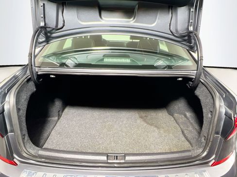 Used 2022 Volkswagen Passat 2.0T SE image 32