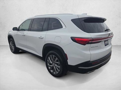 Used 2026 Buick Enclave Preferred FWD image 8