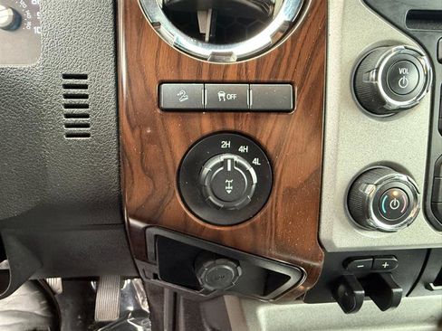 Used 2014 Ford F250 Lariat w/ Chrome Package image 38