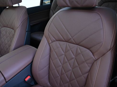 Used 2026 BMW X7 M60i AWD/4WD image 9