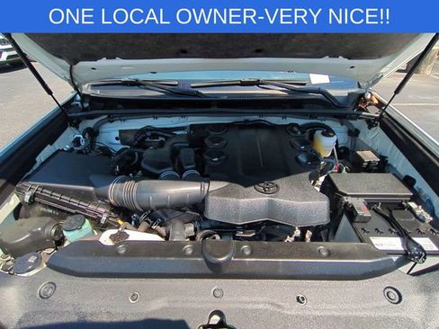 Used 2023 Toyota 4Runner SR5 Premium w/ Moonroof Package RWD image 39