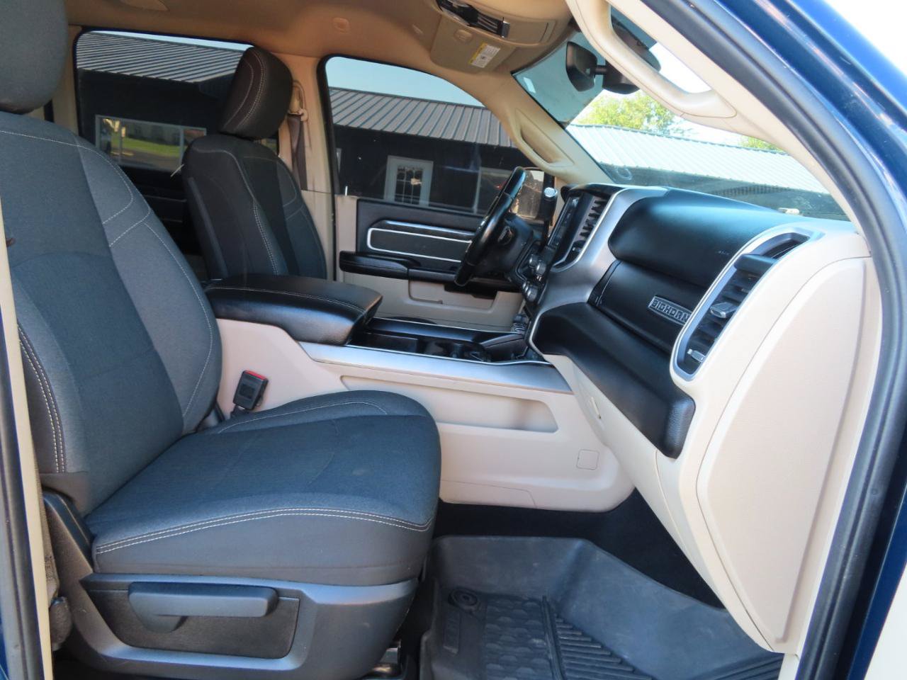 Used 2020 RAM 2500 Big Horn w/ Level 2 Equipment Group AWD/4WD image 47