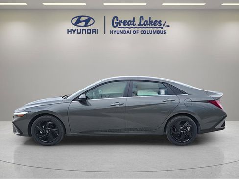 New 2026 Hyundai Elantra SEL Sport Premium w/ Cargo Package FWD image 3